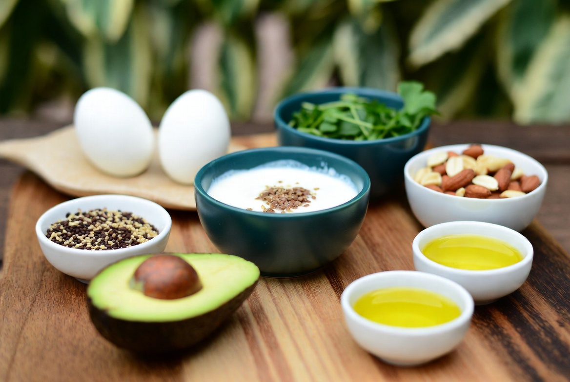 Café da Manhã Low-Carb para Secar a Barriga: Como Montar Refeições Matinais que Aceleram a Queima de Gordura Abdominal